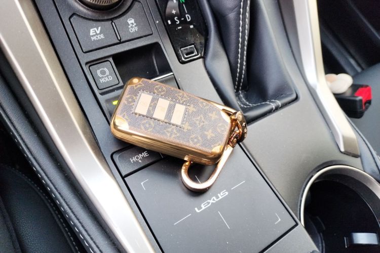 雷克萨斯NX 2020款 300h 前驱 锋尚版 国VI中控内饰11