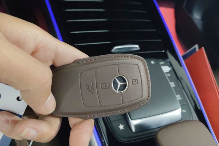 奔驰GLB 2022款 GLB 220 时尚型中控内饰7001