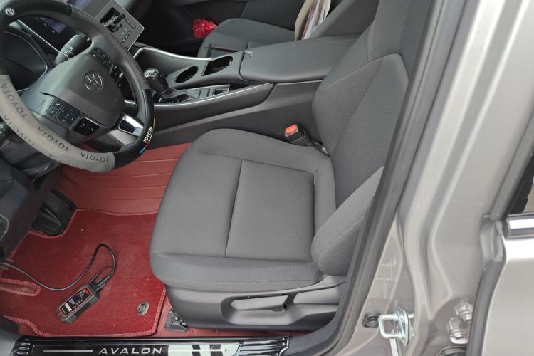 丰田 亚洲龙 2024款 2.0L 进取版中控内饰19