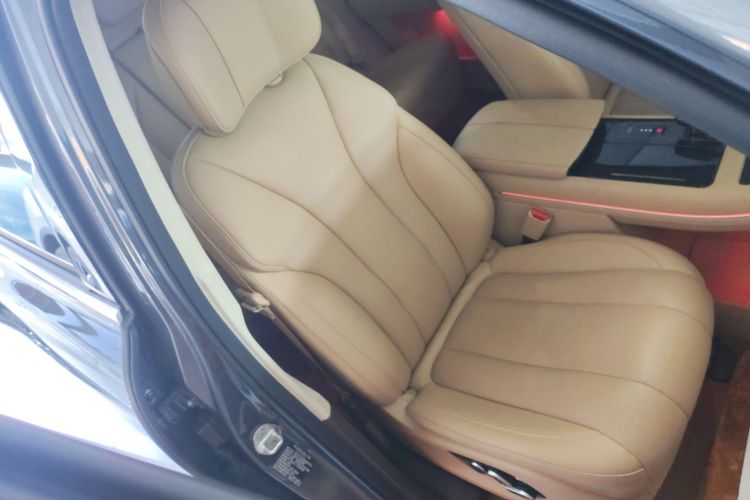 鸿蒙智行 问界M7 2024款 1.5T 智驾四驱Max版 5座局部细节41