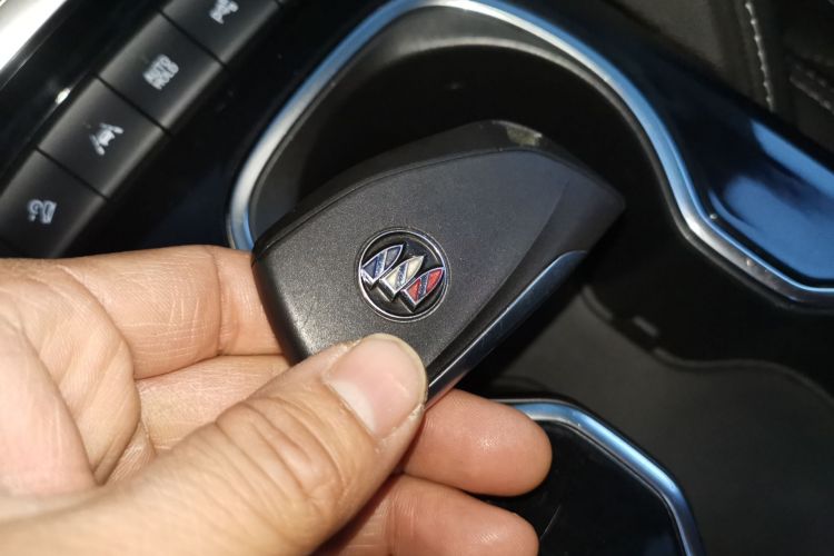 别克 2020款 昂科威S 652T 四驱Avenir艾维亚中控内饰11