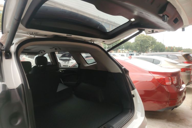 捷途X95 2020款 1.6T DCT探索Pro版 5座机舱底盘23