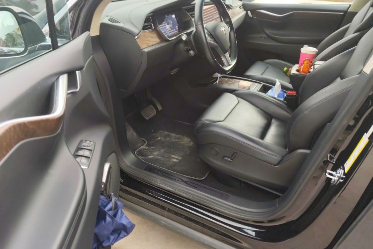 特斯拉 2016款 Model X 75D中控内饰20