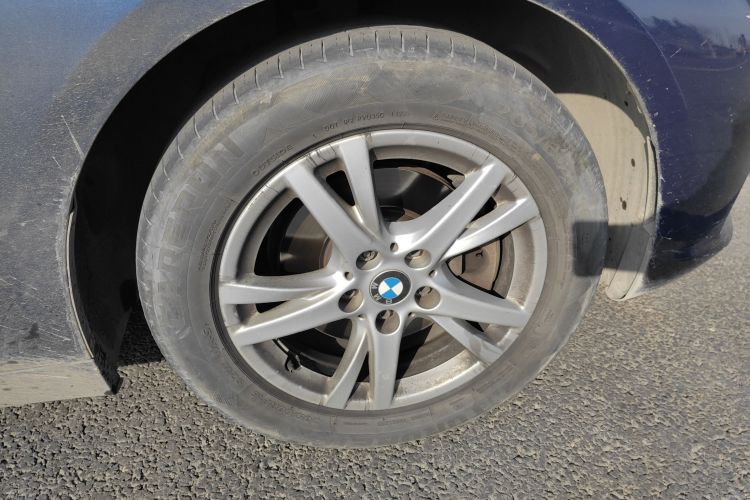 宝马2系旅行车 2016款 218i 领先型车身外观6007