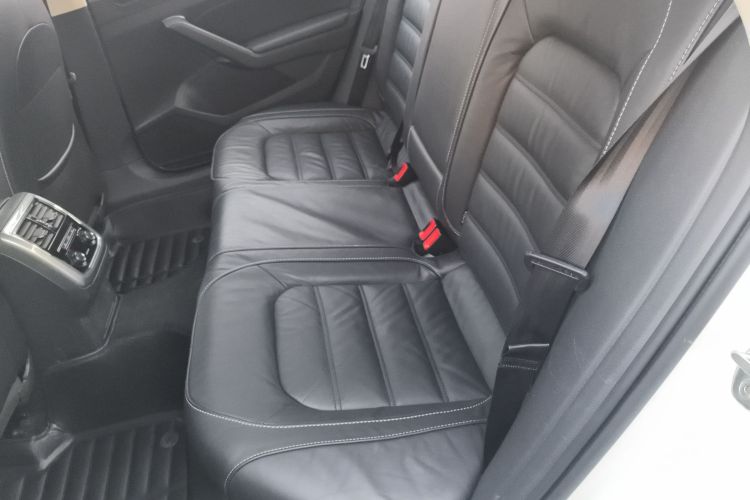 大众 帕萨特 2016款 330TSI DSG尊荣版中控内饰21