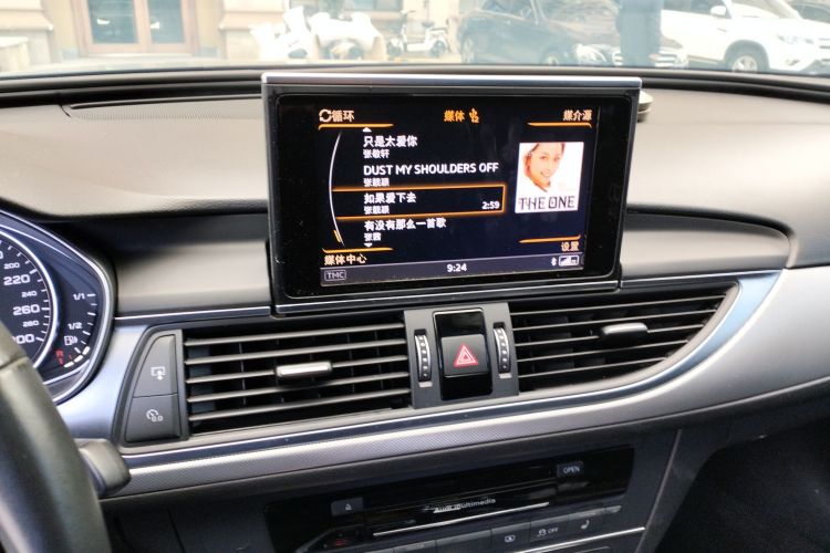 奥迪A6L 2018款 30周年年型 35 TFSI 时尚型中控内饰16