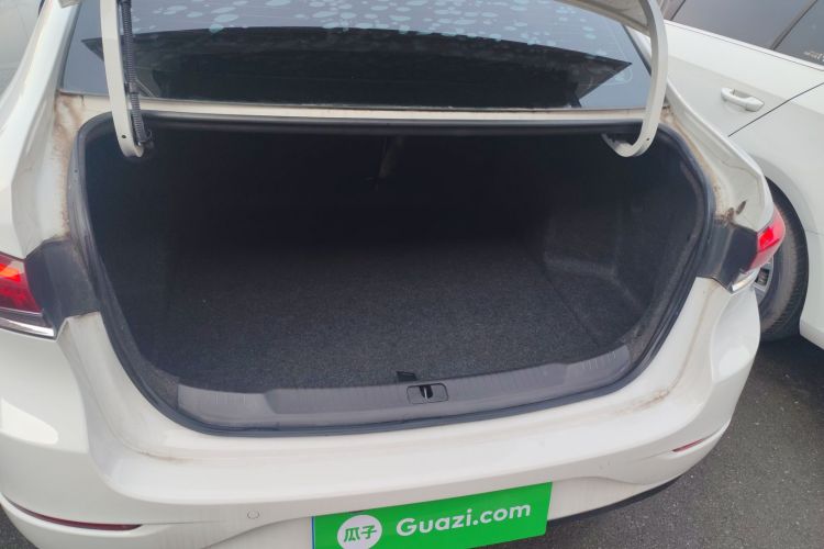 别克 英朗 2018款 15T 手动精英型 国V机舱底盘23