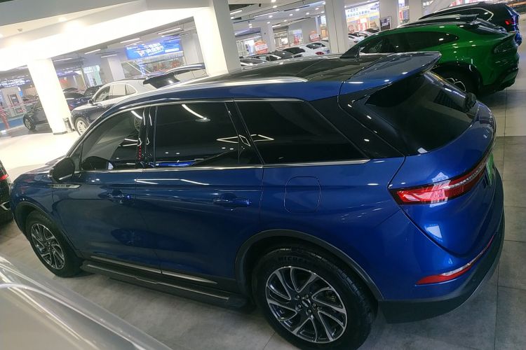 林肯 冒险家 2022款 2.0T 两驱尊享版车身外观4