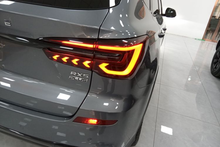 荣威RX5 2021款 PLUS 300TGI 自动Ali国潮旗舰荣麟版车身外观9