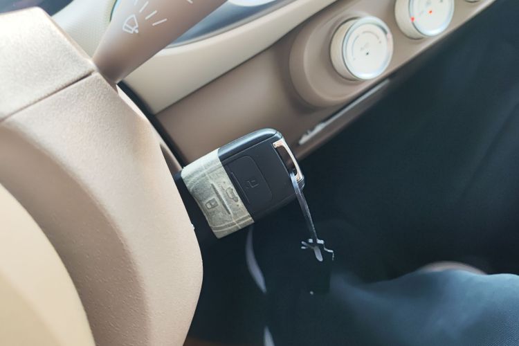 五菱汽车 宏光MINIEV 2025款 四门版 进阶款中控内饰11