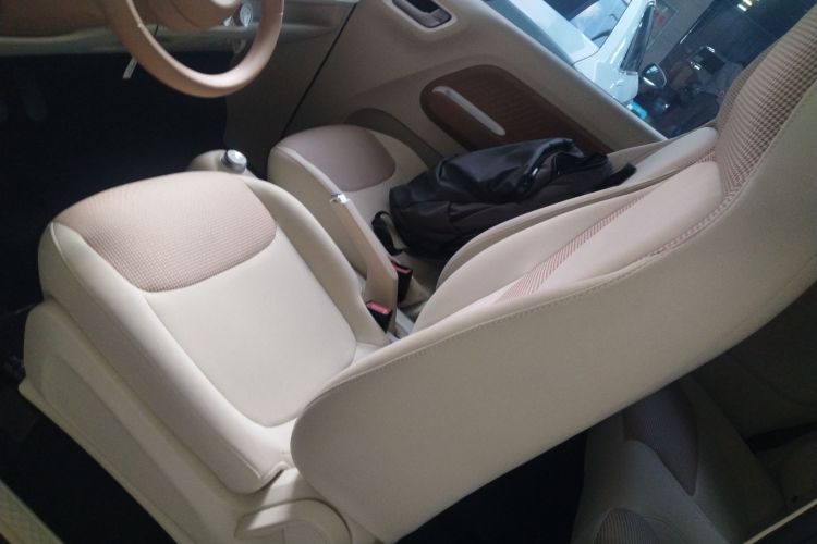 五菱汽车 宏光MINIEV 2024款 第三代 215km 青春版中控内饰19