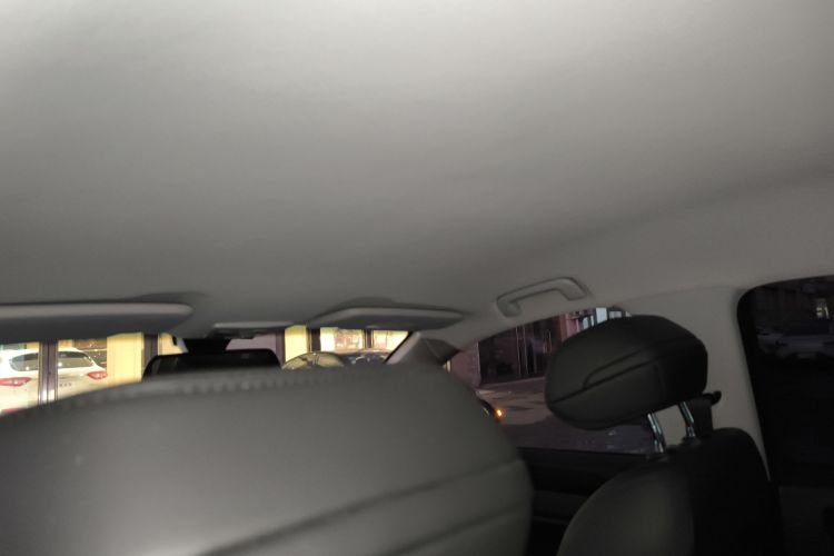 宝骏RM-5 2019款 1.5T 手动24小时在线精英型 5座中控内饰22