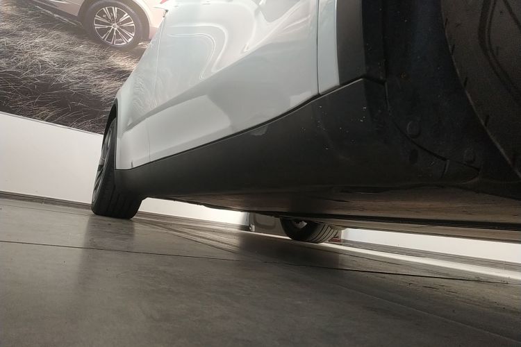 特斯拉 Model Y 2023款 后轮驱动版局部细节9001