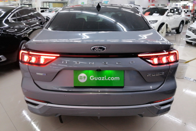 福特 蒙迪欧 2022款 改款 EcoBoost 245 豪华型车身外观6