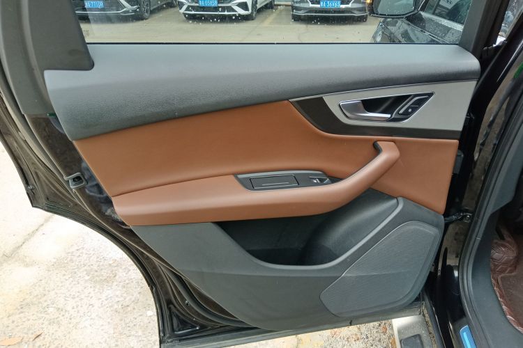 奥迪Q7 2016款 45 TFSI 技术型中控内饰7008