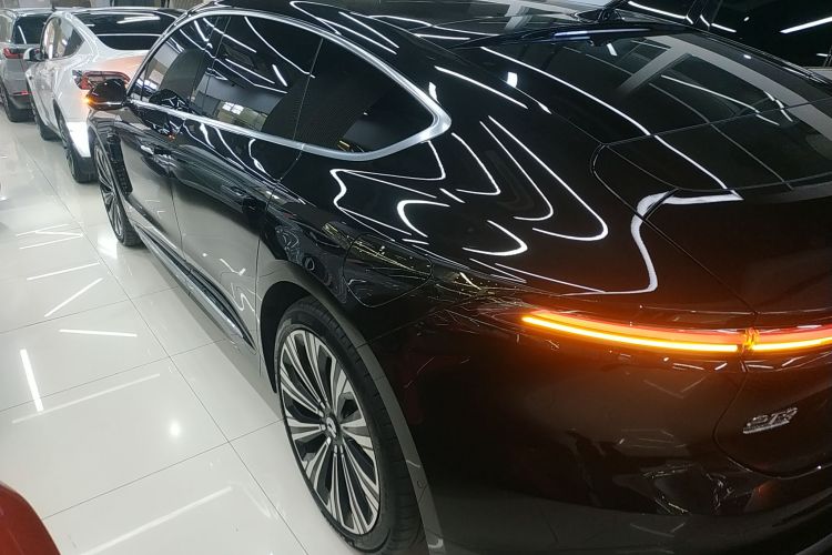 蔚来ET9 2025款 102kWh 签名版车身外观6003