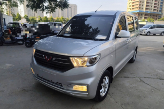 五菱汽车 五菱宏光V 2022款 1.5L劲享版液压助力LAR