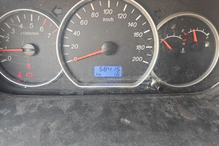 五菱汽车 五菱宏光 2016款 1.5L S舒适型中控内饰15