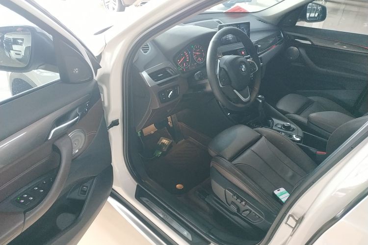 宝马X1 2016款 sDrive18Li 豪华型中控内饰20