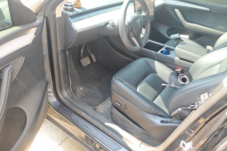 特斯拉 Model Y 2024款 后轮驱动版中控内饰20