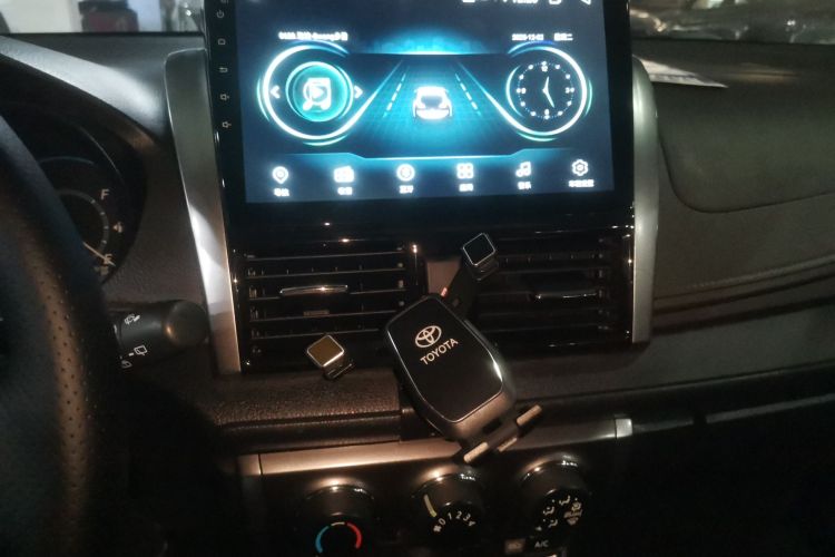 丰田 YARiS L 致炫 2015款 1.5E 自动魅动版中控内饰16