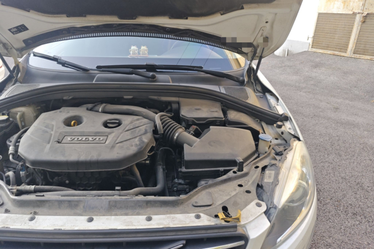 沃尔沃XC60(进口) 2014款 T5 智雅版机舱底盘26