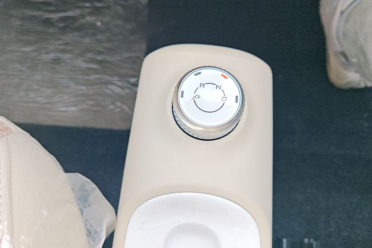 五菱汽车 宏光MINIEV 2024款 第三代 215km 青春版中控内饰18