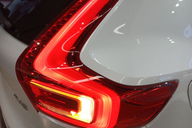 沃尔沃XC40 2022款 T4 四驱智远豪华版车身外观9