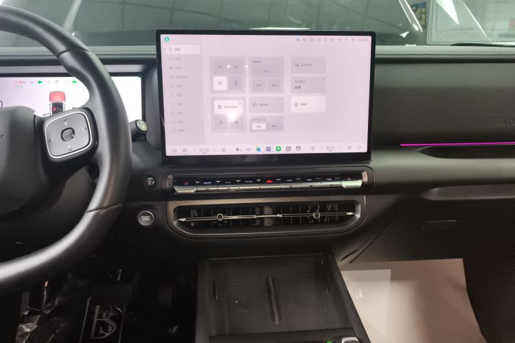 坦克300 2025款 2.4T 柴油版中控内饰16