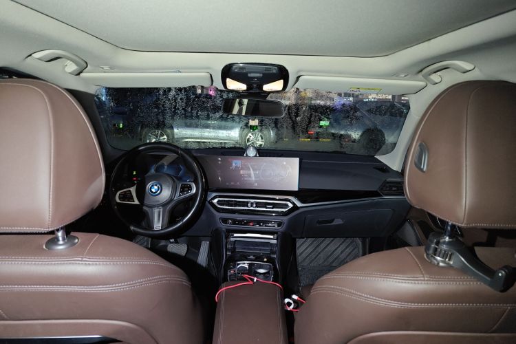 宝马i3 2022款 eDrive 35 L中控内饰22