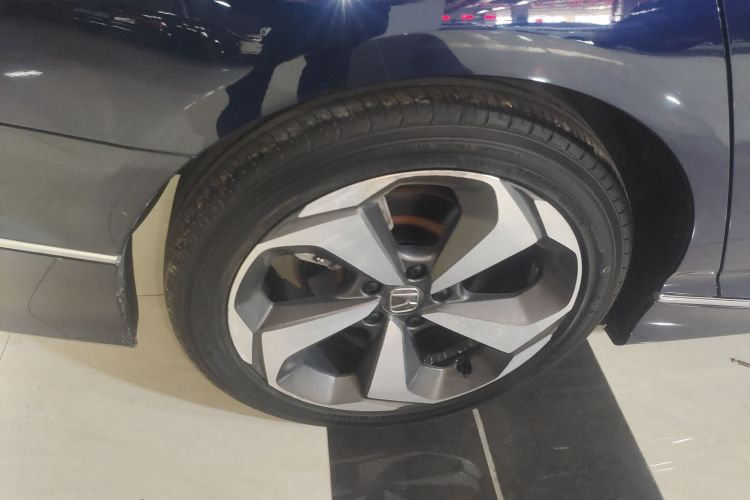 本田 英仕派 2019款 锐·混动 2.0L 净越版 国VI车身外观6003