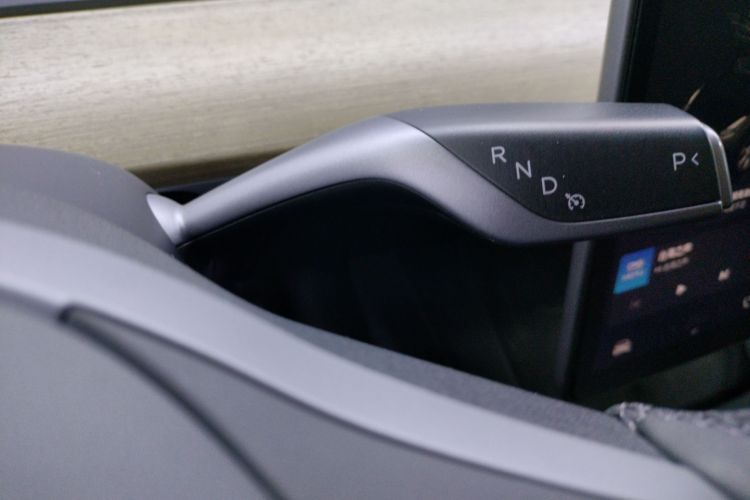 特斯拉 Model Y 2022款 改款 长续航全轮驱动版中控内饰18