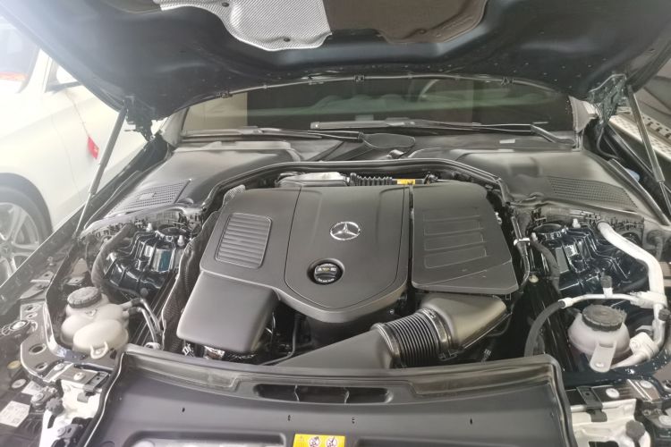 奔驰C级 2023款 改款二 C 260 L 运动版机舱底盘24