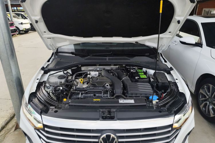 大众 朗逸 2023款 300TSI DSG满逸版机舱底盘24