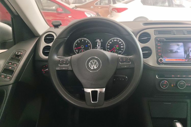 大众 途观 2013款 1.8TSI 自动两驱舒适版中控内饰13