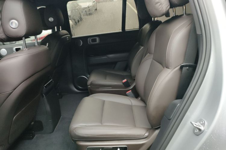 理想汽车 理想L9 2022款 Max中控内饰7004