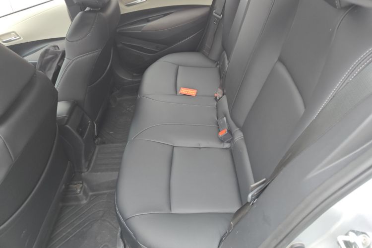 丰田 卡罗拉 2019款 1.2T S-CVT GL-i精英版中控内饰7004