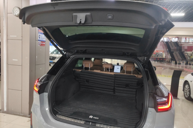 蔚来ES6 2022款 100kWh 运动版机舱底盘23