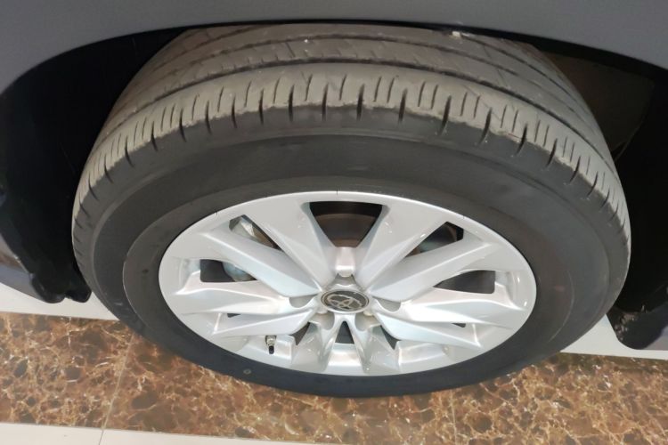 丰田 卡罗拉锐放 2023款 2.0L 先锋版车身外观6007