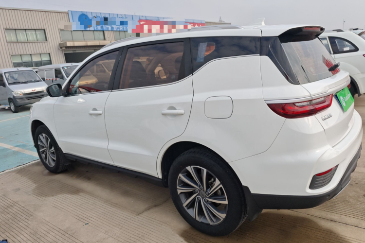 吉利汽车 远景X6 2020款 1.4T CVT尊贵型车身外观4