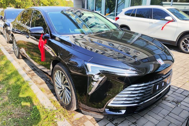 别克 君越 2024款 28T 越尊版车身外观3