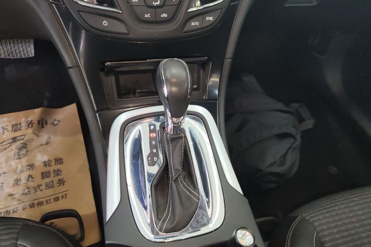 别克 君威 2015款 1.6T 领先技术型中控内饰18