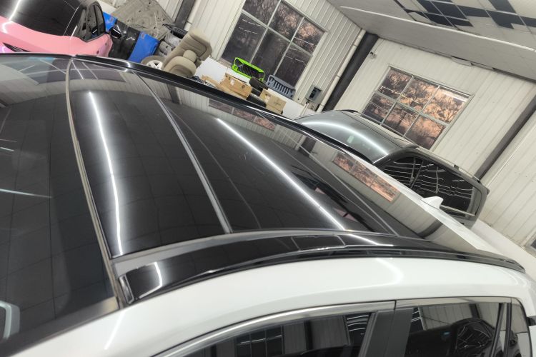 丰田 威兰达 2023款 双擎 2.5L E-CVT四驱尊贵版局部细节57