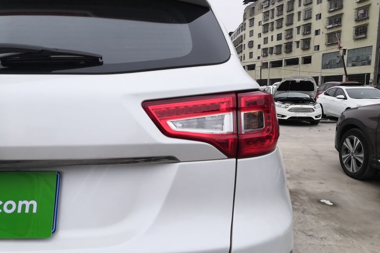 长安CS75 2014款 1.8T 自动精英型 国IV车身外观9