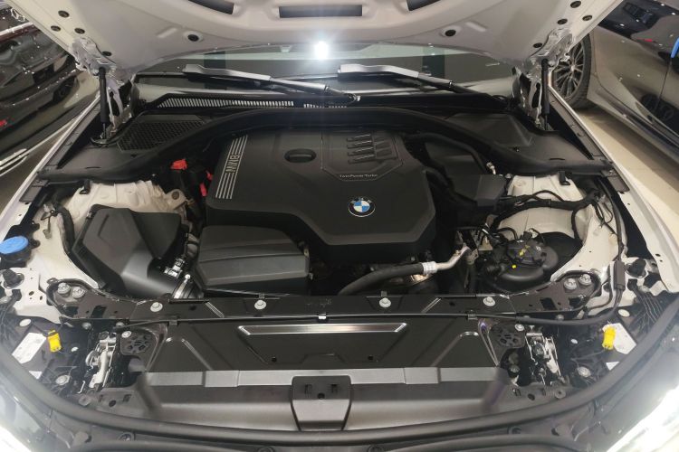 宝马3系 2024款 325Li M运动套装机舱底盘24