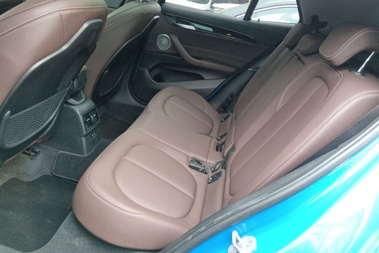 宝马X2 2023款 sDrive25i M运动曜夜版中控内饰7004