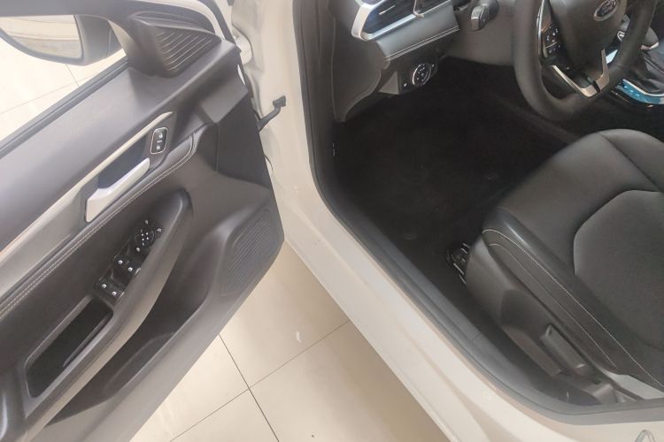 福特 福睿斯 2021款 1.5L 自动钻石版中控内饰20