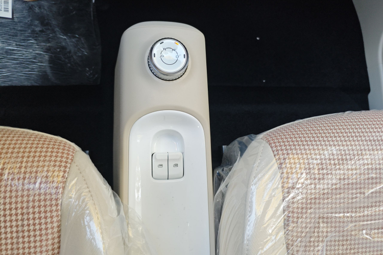 五菱汽车 宏光MINIEV 2024款 第三代 215km 青春版局部细节18