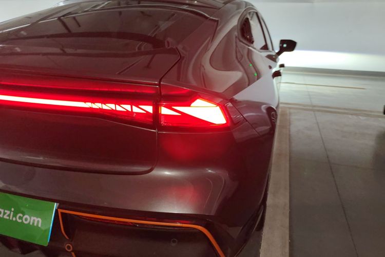 长安UNI-V 2023款 2.0T 锋速版车身外观6006