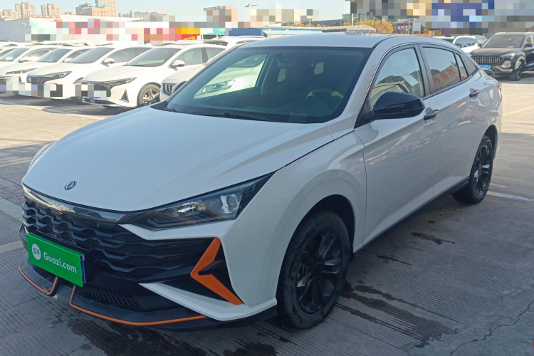 东风风神 奕炫 2024款 1.5L 自动劲速版车身外观4